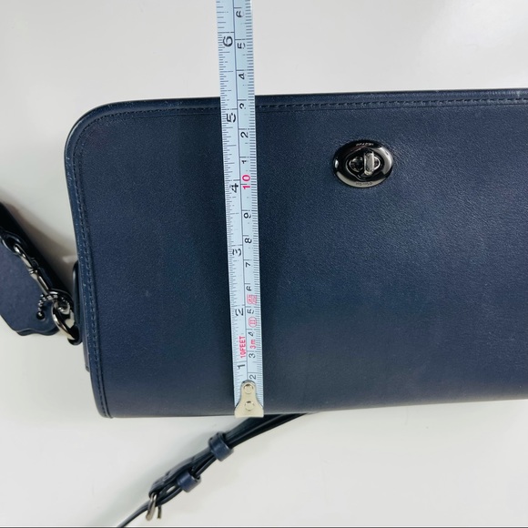 COACH Classic Turnlock Leather Crossbody Shoulder Bag In Glovetanned Leather - Picture 12 of 14